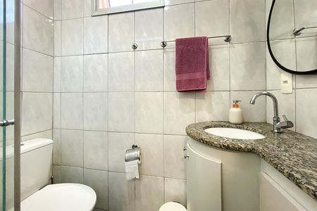 Apartamento à venda com 50m², 2 quartos e 1 vaga Apartamento à venda com 50m², 2 quartos e 1 vagaBanheiro