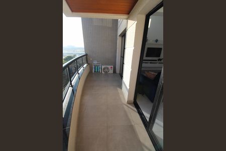 Apartamento para alugar com 95m², 1 quarto e 2 vagasSacada
