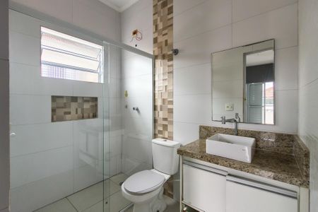 Casa para alugar com 155m², 4 quartos e 2 vagas Casa para alugar com 155m², 4 quartos e 2 vagasBanheiro da Suíte 1