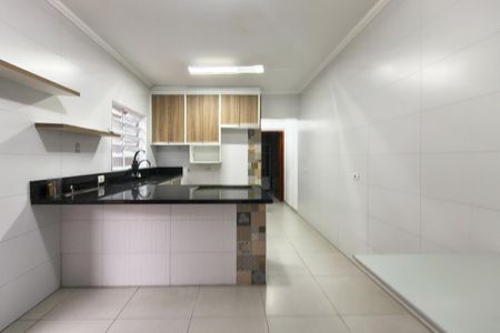 Casa para alugar com 155m², 4 quartos e 2 vagas Casa para alugar com 155m², 4 quartos e 2 vagasCozinha