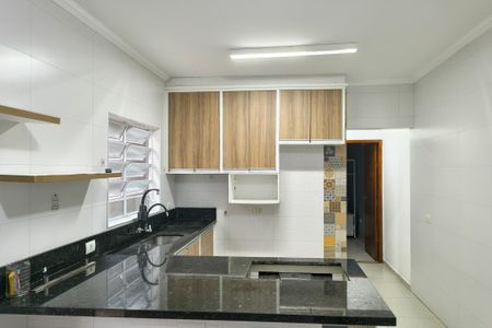 Casa para alugar com 155m², 4 quartos e 2 vagas Casa para alugar com 155m², 4 quartos e 2 vagasCozinha