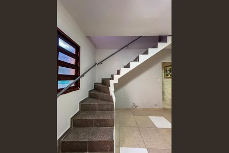 Casa para alugar com 100m², 2 quartos e 1 vaga Casa para alugar com 100m², 2 quartos e 1 vagaSala