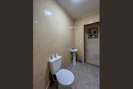 Casa para alugar com 100m², 2 quartos e 1 vaga Casa para alugar com 100m², 2 quartos e 1 vagaBanheiro