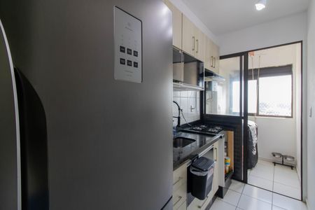 Cozinha de apartamento à venda com 2 quartos, 49m² em Portal dos Gramados, Guarulhos