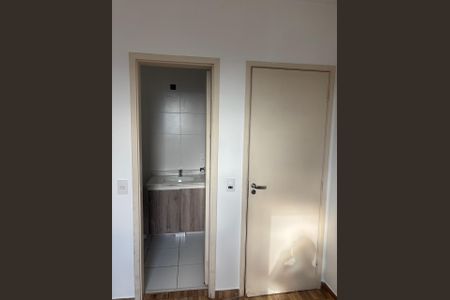 Banheiro de apartamento à venda com 3 quartos, 68m² em Vila Barros, Barueri