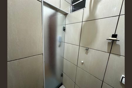 Banheiro de apartamento para alugar com 1 quarto, 15m² em Itararé, São Vicente
