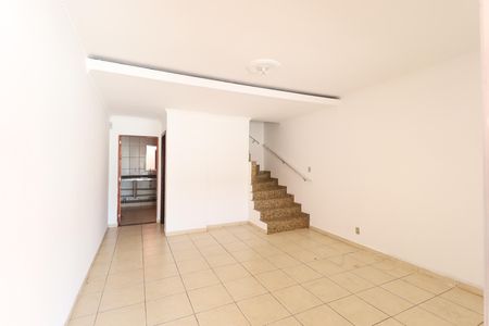 Casa para alugar com 2 quartos, 80m² em Vila Guilherme, São Paulo