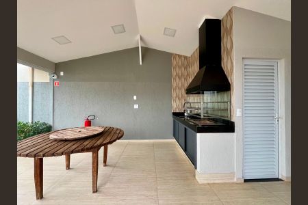 Casa para alugar com 249m², 3 quartos e 4 vagas Casa para alugar com 249m², 3 quartos e 4 vagasÁrea comum - Churrasqueira