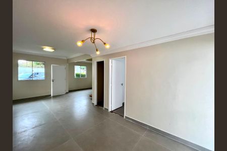 Casa para alugar com 249m², 3 quartos e 4 vagas Casa para alugar com 249m², 3 quartos e 4 vagasSala