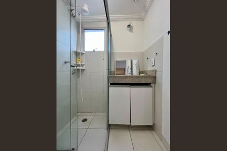 Casa para alugar com 249m², 3 quartos e 4 vagas Casa para alugar com 249m², 3 quartos e 4 vagasBanheiro da Suíte