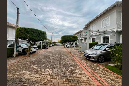 Casa para alugar com 249m², 3 quartos e 4 vagas Casa para alugar com 249m², 3 quartos e 4 vagasCondomínio