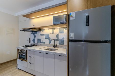 Cozinha de apartamento para alugar com 1 quarto, 25m² em Vila Buarque, São Paulo