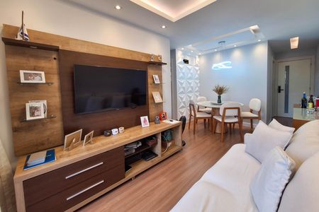 Apartamento à venda com 70m², 2 quartos e 1 vaga Apartamento à venda com 70m², 2 quartos e 1 vagaSala