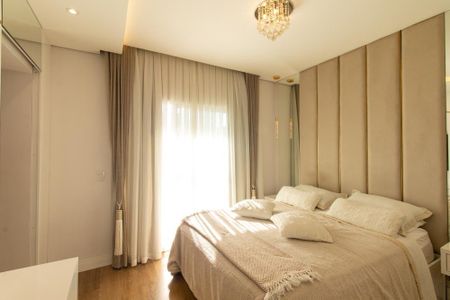 Casa de condomínio à venda com 320m², 3 quartos e 4 vagas Casa de condomínio à venda com 320m², 3 quartos e 4 vagasQuarto 1 Suite