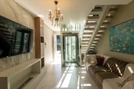 Casa de condomínio à venda com 320m², 3 quartos e 4 vagas Casa de condomínio à venda com 320m², 3 quartos e 4 vagasSala