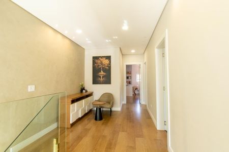 Casa de condomínio à venda com 320m², 3 quartos e 4 vagas Casa de condomínio à venda com 320m², 3 quartos e 4 vagasHall
