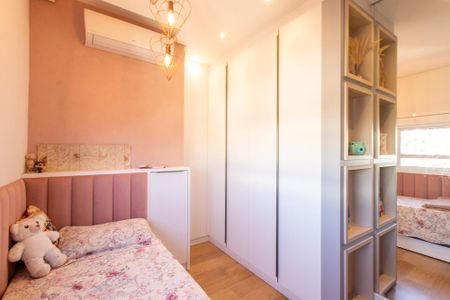 Casa de condomínio à venda com 320m², 3 quartos e 4 vagas Casa de condomínio à venda com 320m², 3 quartos e 4 vagasQuarto 4 Suite 2