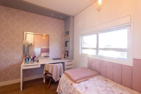 Casa de condomínio à venda com 320m², 3 quartos e 4 vagas Casa de condomínio à venda com 320m², 3 quartos e 4 vagasQuarto 4 Suite 2