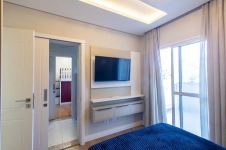 Casa de condomínio à venda com 320m², 3 quartos e 4 vagas Casa de condomínio à venda com 320m², 3 quartos e 4 vagasQUarto 2