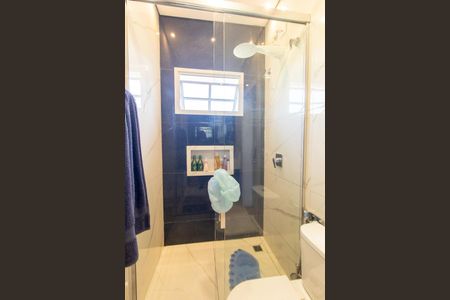 Casa de condomínio à venda com 320m², 3 quartos e 4 vagas Casa de condomínio à venda com 320m², 3 quartos e 4 vagasDemo Suite