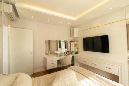 Casa de condomínio à venda com 320m², 3 quartos e 4 vagas Casa de condomínio à venda com 320m², 3 quartos e 4 vagasQuarto 1 Suite