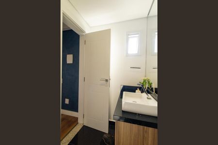 Casa de condomínio à venda com 320m², 3 quartos e 4 vagas Casa de condomínio à venda com 320m², 3 quartos e 4 vagasLavabo 2