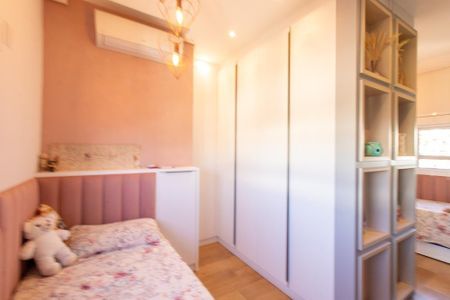 Casa de condomínio à venda com 320m², 3 quartos e 4 vagas Casa de condomínio à venda com 320m², 3 quartos e 4 vagasQuarto 4 Suite 2