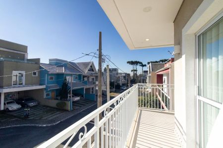 Casa de condomínio à venda com 320m², 3 quartos e 4 vagas Casa de condomínio à venda com 320m², 3 quartos e 4 vagas Varanda da Suite 1