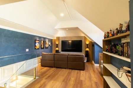 Casa de condomínio à venda com 320m², 3 quartos e 4 vagas Casa de condomínio à venda com 320m², 3 quartos e 4 vagasAtico