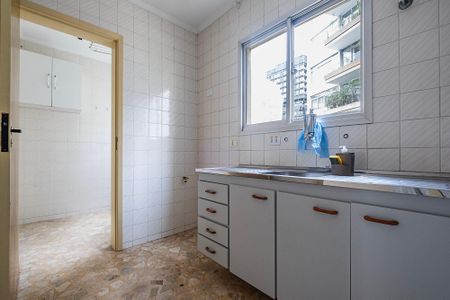 Cozinha de apartamento para alugar com 1 quarto, 41m² em Cerqueira César, São Paulo