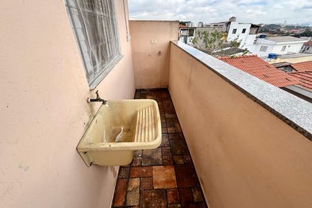 Área de serviço  de casa para alugar com 2 quartos, 60m² em Jardim Jaú (zona Leste), São Paulo
