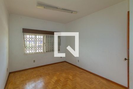 Casa para alugar com 300m², 4 quartos e 2 vagas