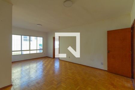 Casa para alugar com 300m², 4 quartos e 2 vagas