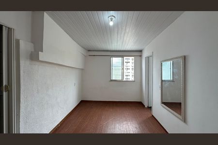 Casa à venda com 45m², 2 quartos e sem vaga