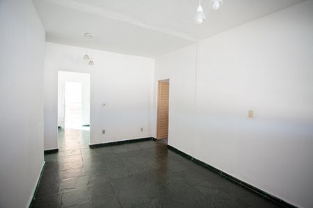 Casa para alugar com 60m², 2 quartos e 1 vaga Casa para alugar com 60m², 2 quartos e 1 vagaCopa