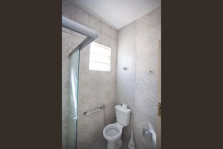 Banheiro Social de casa para alugar com 2 quartos, 60m² em São Luiz, Contagem