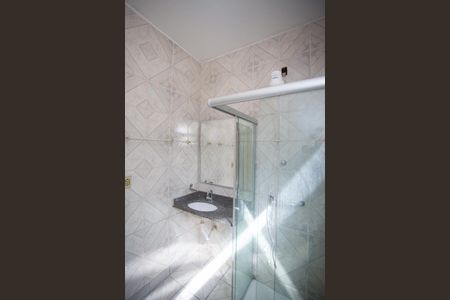 Casa para alugar com 60m², 2 quartos e 1 vaga Casa para alugar com 60m², 2 quartos e 1 vagaBanheiro Social
