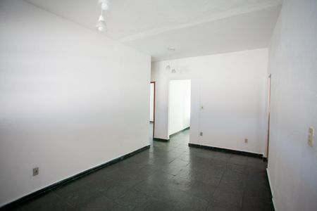 Casa para alugar com 60m², 2 quartos e 1 vaga Casa para alugar com 60m², 2 quartos e 1 vagaCopa