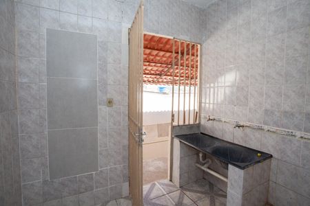 Casa para alugar com 60m², 2 quartos e 1 vaga Casa para alugar com 60m², 2 quartos e 1 vagaCozinha e Área de Serviço