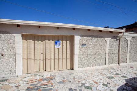 Fachada de casa para alugar com 2 quartos, 60m² em São Luiz, Contagem