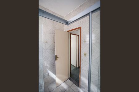 Casa para alugar com 60m², 2 quartos e 1 vaga Casa para alugar com 60m², 2 quartos e 1 vagaBanheiro Social