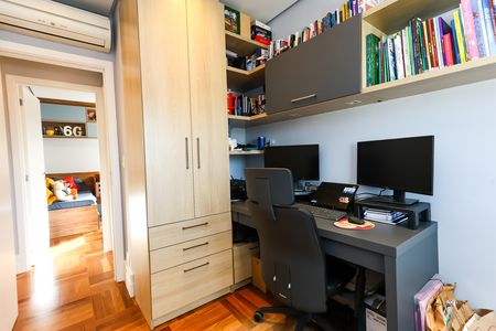 Apartamento à venda com 127m², 3 quartos e 3 vagas Apartamento à venda com 127m², 3 quartos e 3 vagasSuíte 2