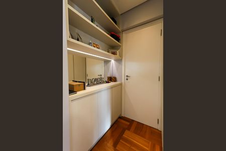 Apartamento à venda com 127m², 3 quartos e 3 vagas Apartamento à venda com 127m², 3 quartos e 3 vagasCorredor