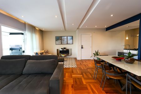 Apartamento à venda com 127m², 3 quartos e 3 vagas Apartamento à venda com 127m², 3 quartos e 3 vagasSala