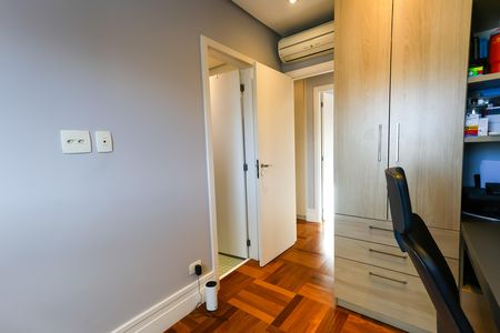 Apartamento à venda com 127m², 3 quartos e 3 vagas Apartamento à venda com 127m², 3 quartos e 3 vagasSuíte 2