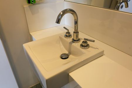 Apartamento à venda com 127m², 3 quartos e 3 vagas Apartamento à venda com 127m², 3 quartos e 3 vagasBanheiro da Suíte 1