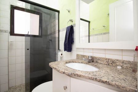 Casa de condomínio para alugar com 120m², 3 quartos e 2 vagas Casa de condomínio para alugar com 120m², 3 quartos e 2 vagasBanheiro Corredor