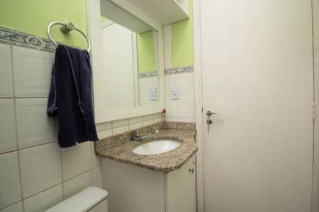 Casa de condomínio para alugar com 120m², 3 quartos e 2 vagas Casa de condomínio para alugar com 120m², 3 quartos e 2 vagasBanheiro Corredor