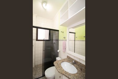 Casa de condomínio para alugar com 120m², 3 quartos e 2 vagas Casa de condomínio para alugar com 120m², 3 quartos e 2 vagasBanheiro da Suíte
