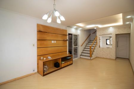 Sala de casa de condomínio para alugar com 3 quartos, 120m² em Portal dos Gramados, Guarulhos